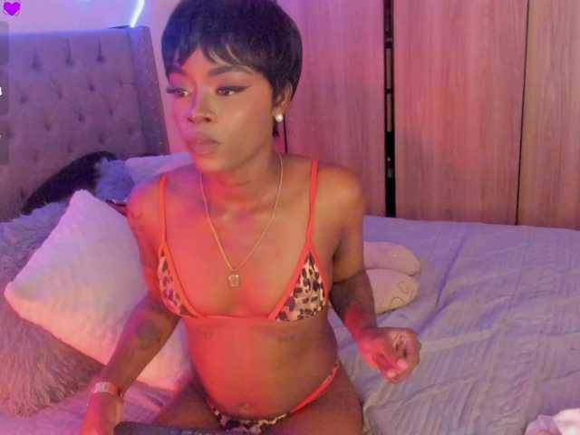Miss-west live cam on BongaCams