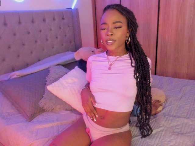 Miss-west live cam on BongaCams