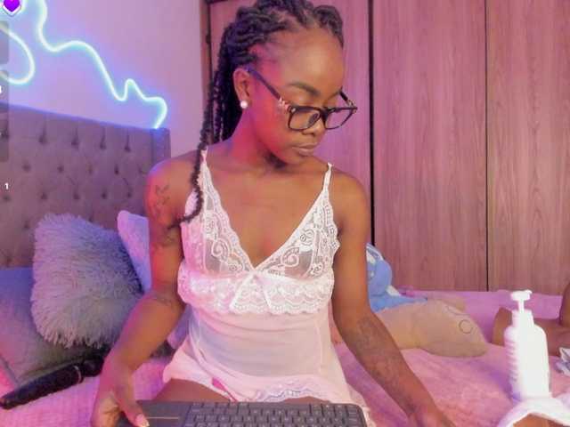 Miss-west live webcam show