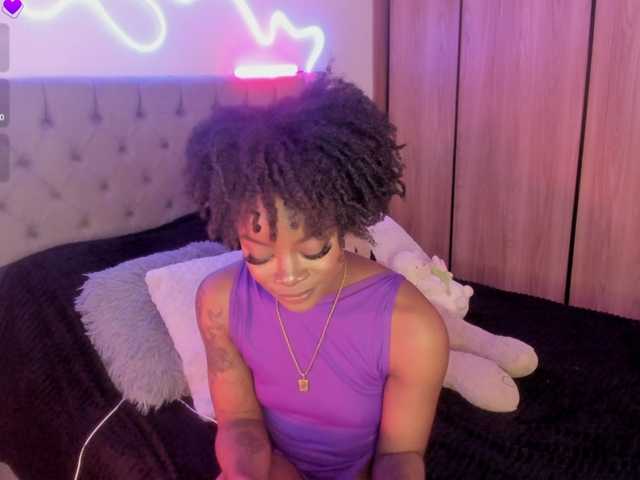 Miss-west live cam on BongaCams