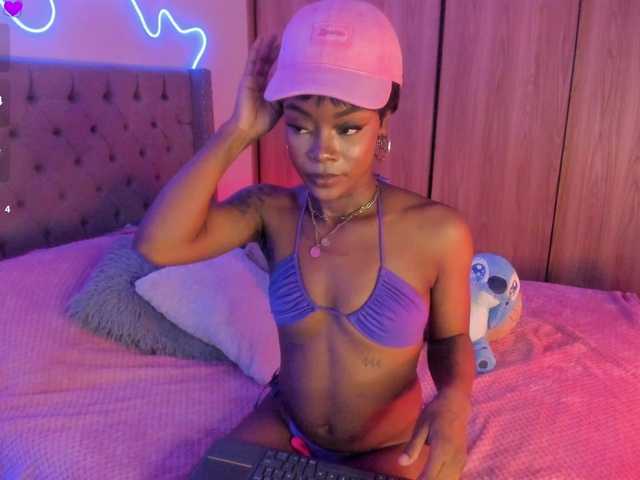 Miss-west live cam on BongaCams