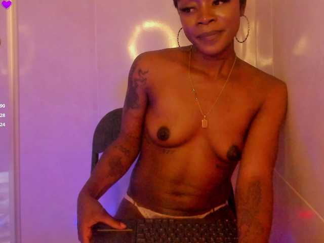 Miss-west live cam on BongaCams