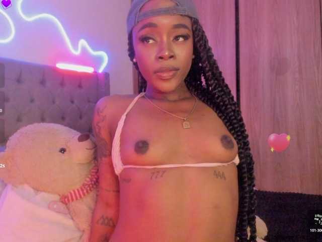 Miss-west live cam on BongaCams