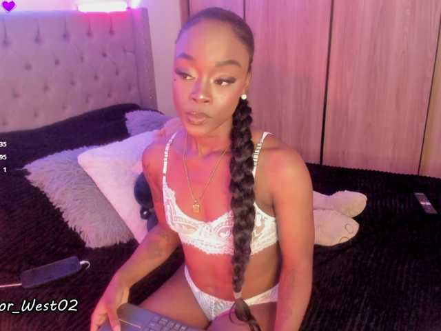 Miss-west live cam on BongaCams