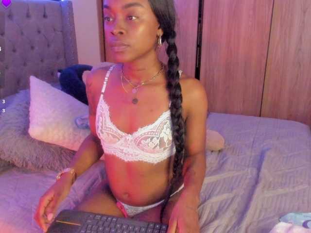 Miss-west live cam on BongaCams