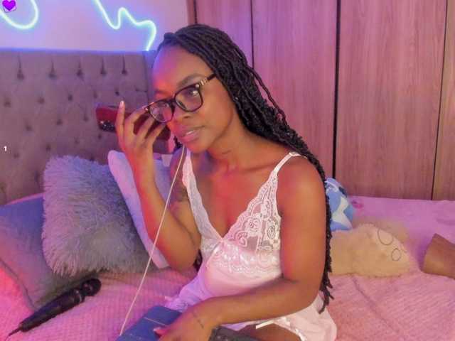 Miss-west live cam on BongaCams