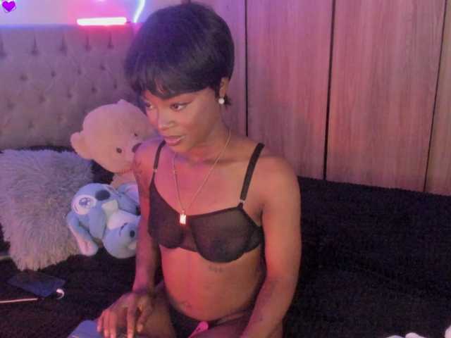 Miss-west live cam on BongaCams