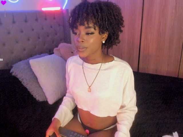Miss-west, en vivo ahora en BongaCams
