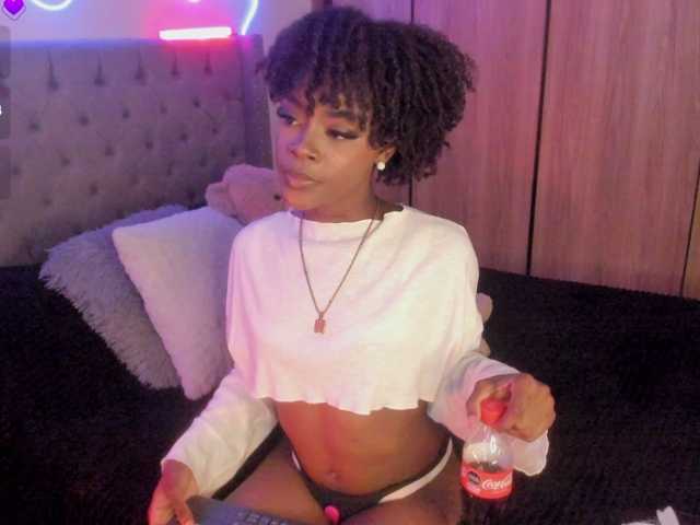 Miss-west, en directo ahora en BongaCams