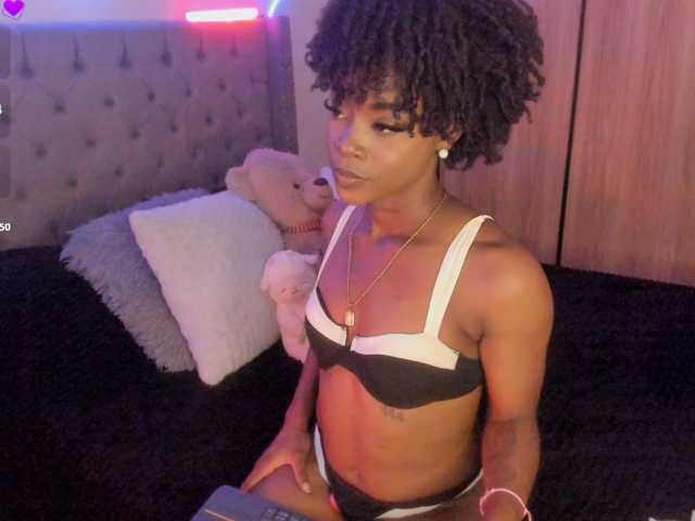 Miss-west, en vivo ahora en BongaCams