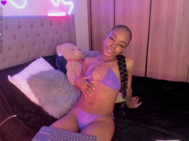Miss-west live cam on BongaCams