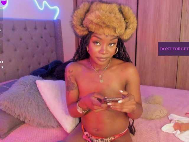 Miss-west live cam on BongaCams