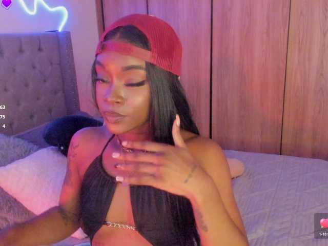 Miss-west live cam on BongaCams