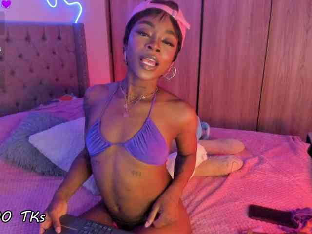 Miss-west webcam