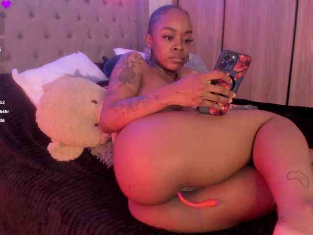 Miss-west webcam
