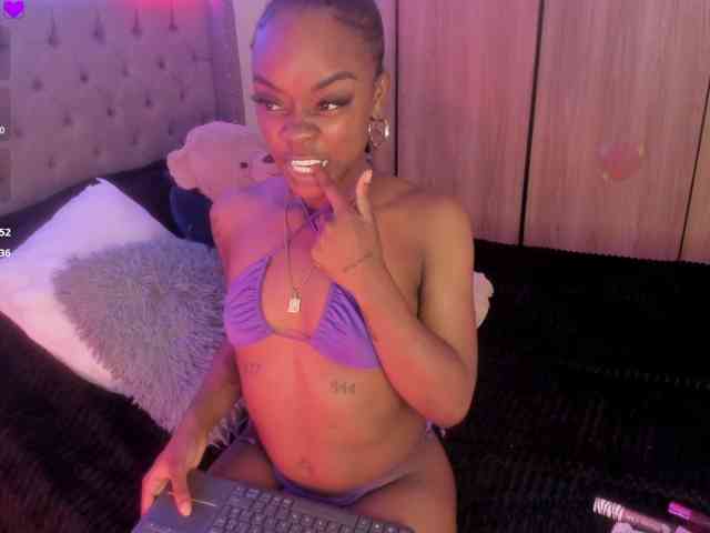 Miss-west webcam