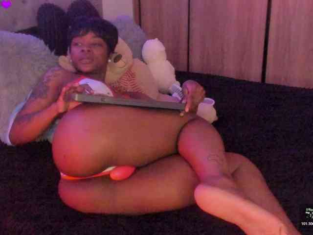 Miss-west webcam