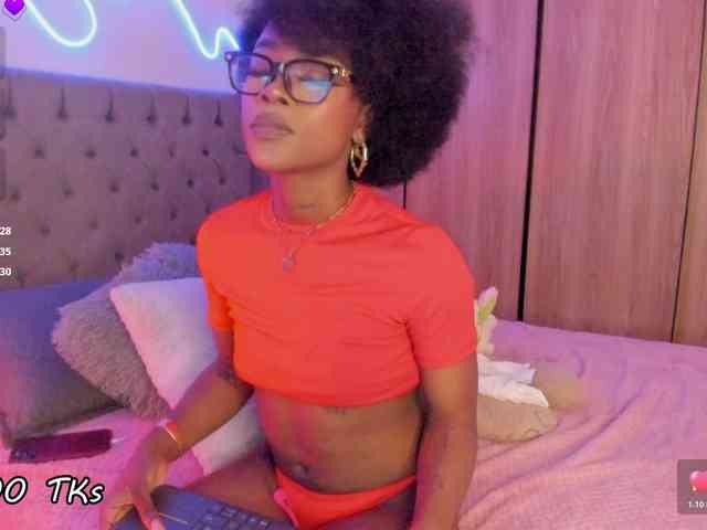 Miss-west webcam