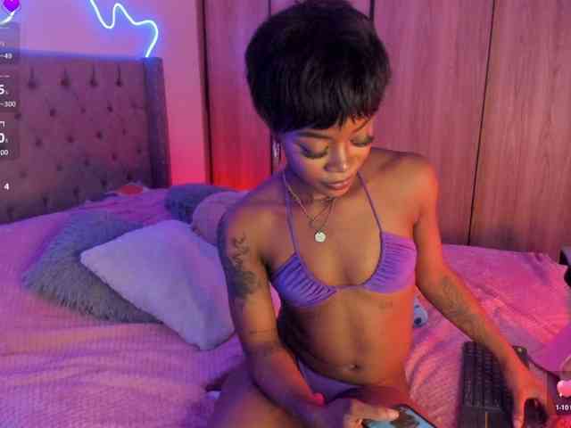 Miss-west webcam