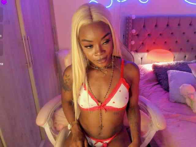Miss-west webcam