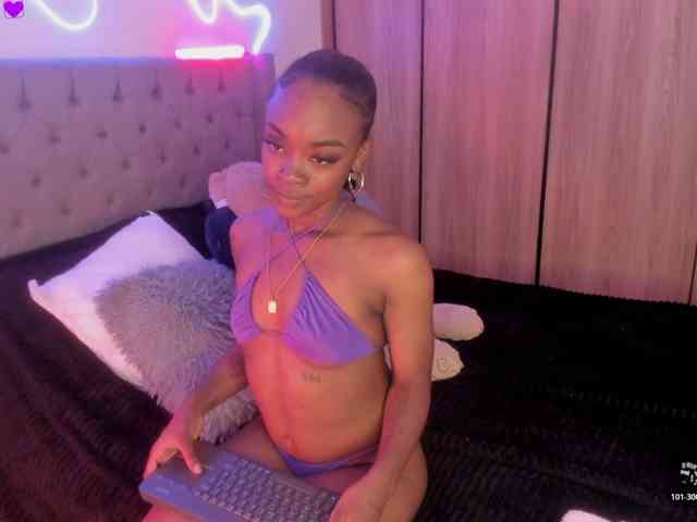 Miss-west webcam