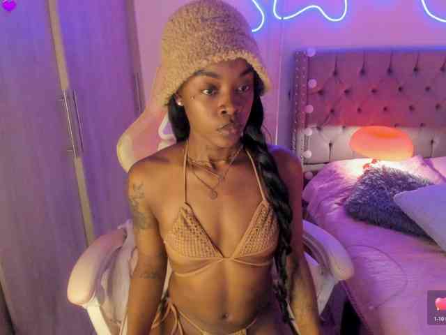 Miss-west webcam