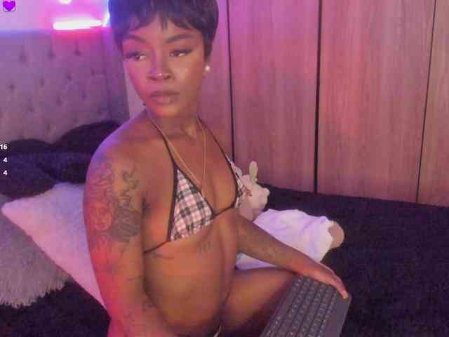 Miss-west webcam