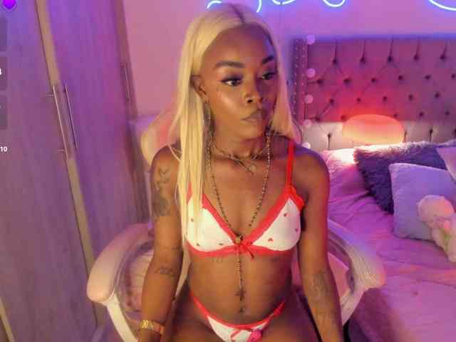 Miss-west webcam