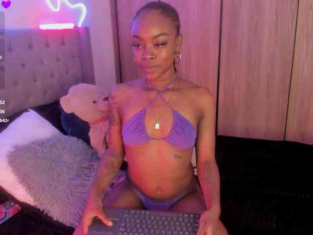 Miss-west webcam