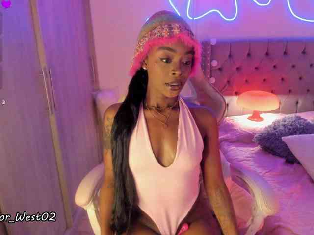 Miss-west webcam