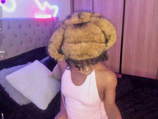 Miss-west webcam