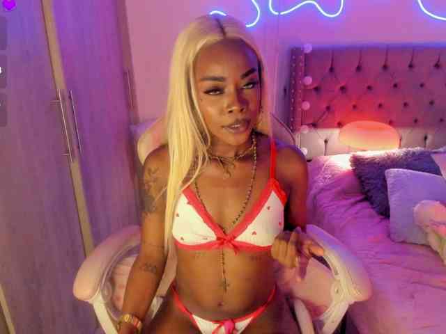 Miss-west webcam