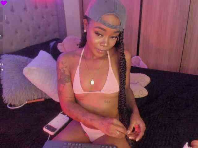 Miss-west cam