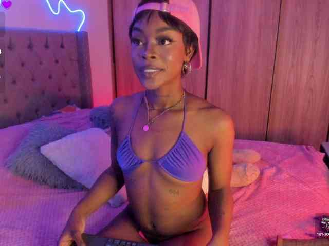 Miss-west webcam