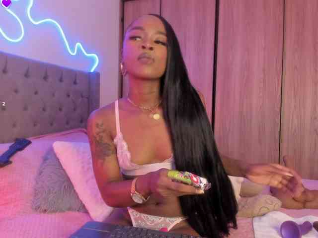 Miss-west webcam