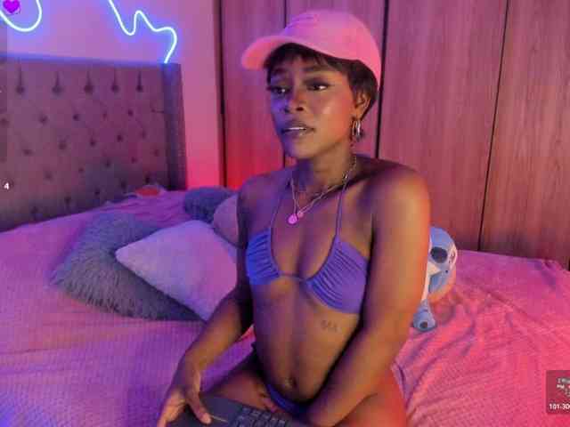 Miss-west webcam