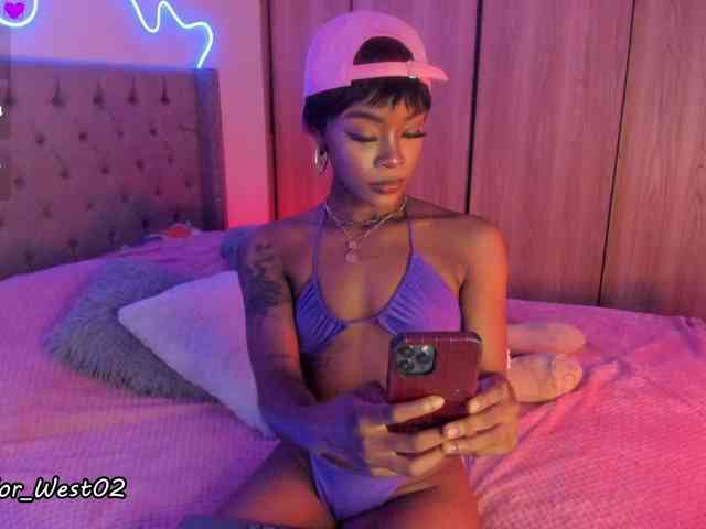 Miss-west webcam