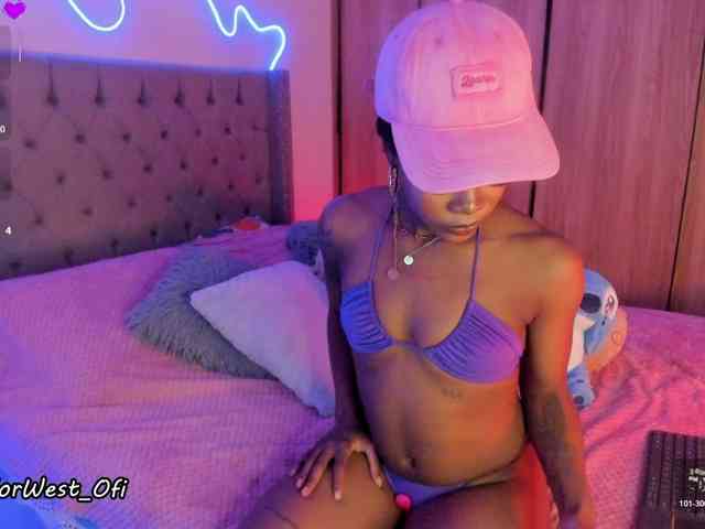 Miss-west webcam