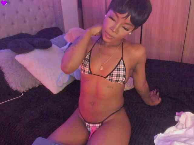Miss-west webcam