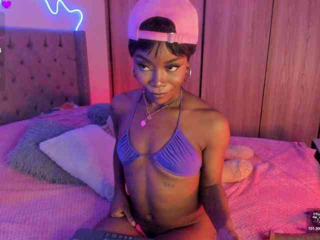 Miss-west webcam