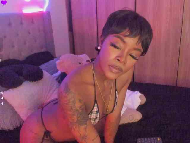 Miss-west webcam