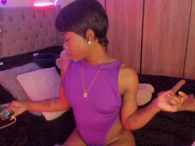 Miss-west webcam