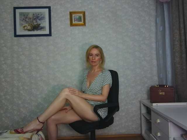 le modèle Nata85085 est en webcam porno dans un show sur le site bongacams, il possède les tags suivants: White/Caucasian,Blonde,Shaved