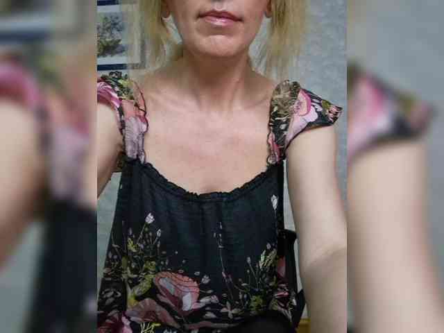 Nata85085 webcam