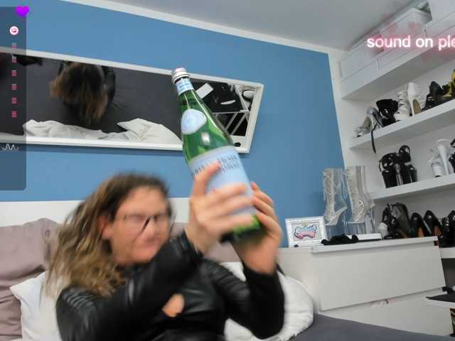 IzzyMendosa live cam on BongaCams