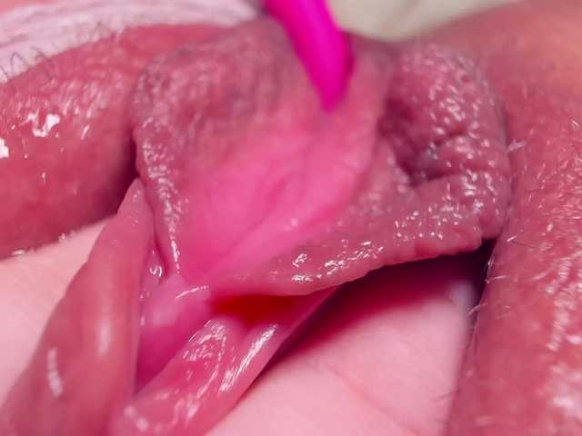 teeencute's BongaCams show and profile