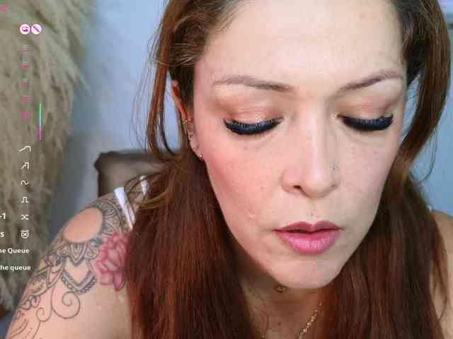 BigAsskattaleya webcam
