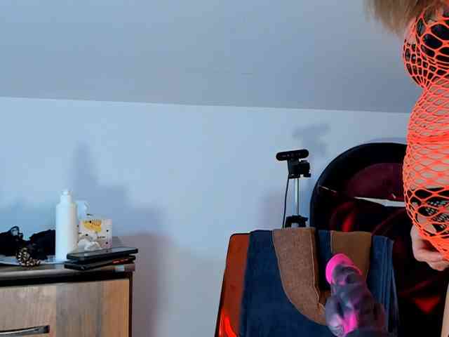 karlahartley karlahartley