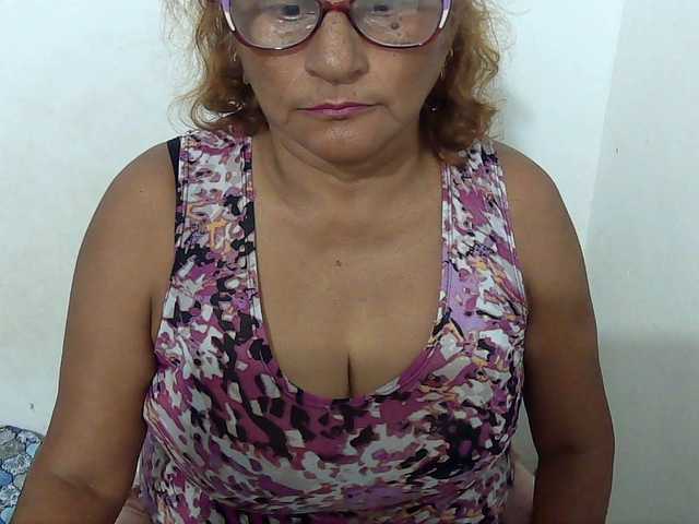 charrysexy's BongaCams show and profile