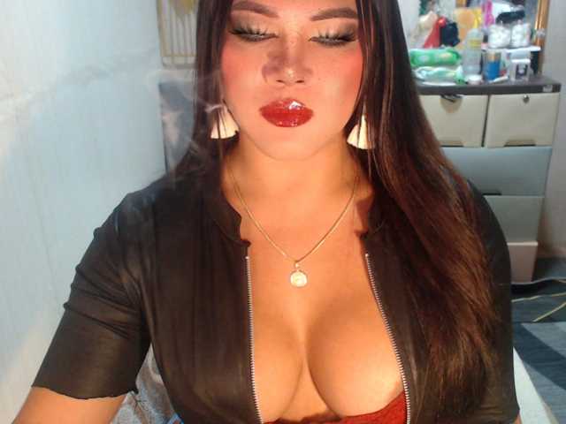 GORGEOUS_CARMEE